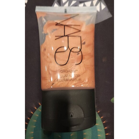 Nars Orgasm Illuminator 1.1 Oz / 30 mL Lightweight Face & Body Glow Enhancer Non - Picture 3 of 6